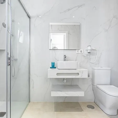 Deluxe By Puerto del Carmen (Lanzarote)